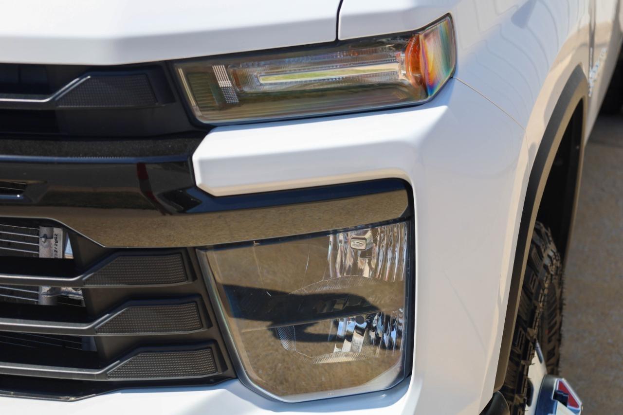 Chevrolet Silverado 3500HD 4WD Crew Cab 172" Work Truck 2025