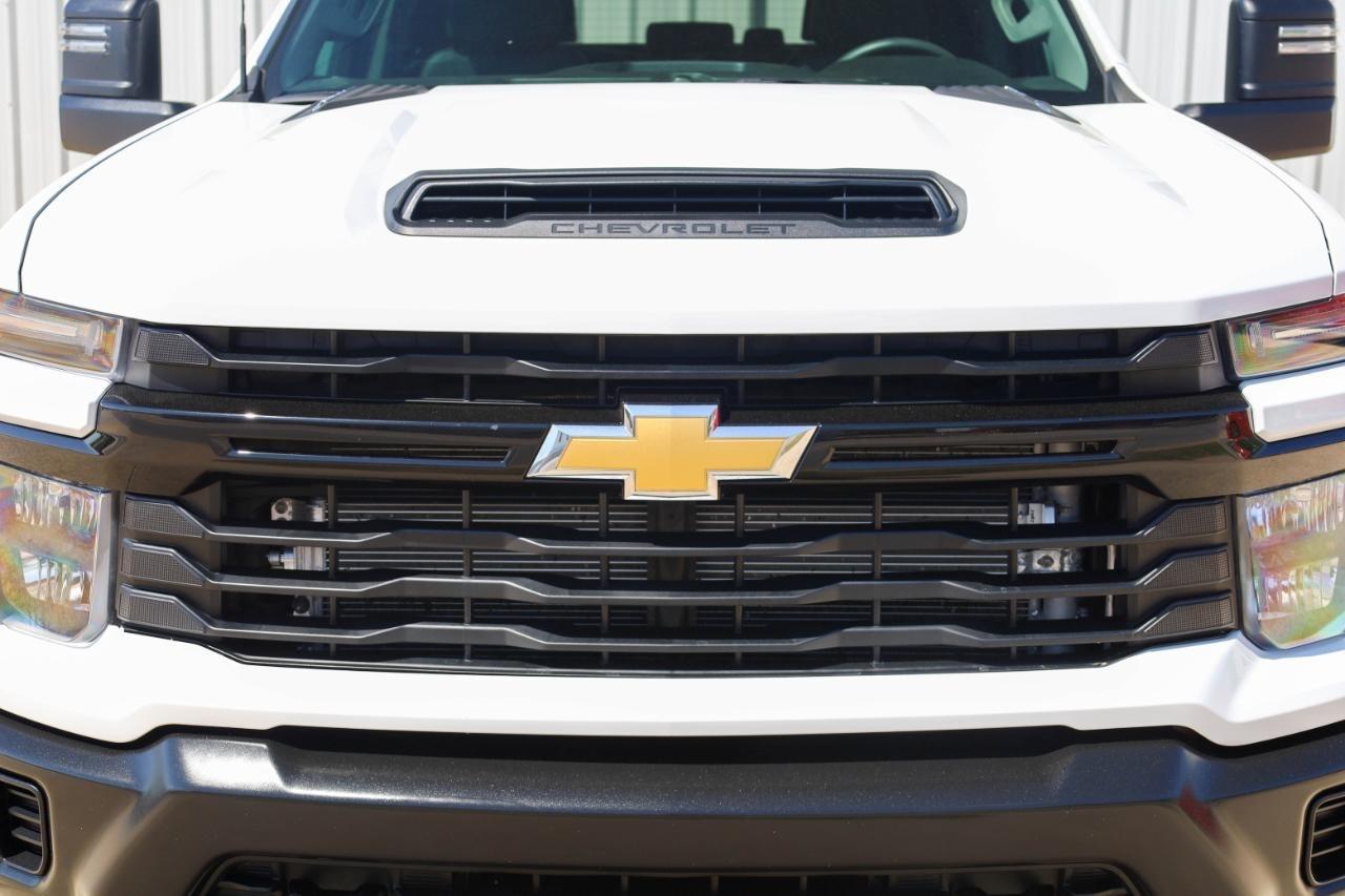 Chevrolet Silverado 3500HD 4WD Crew Cab 172" Work Truck 2025