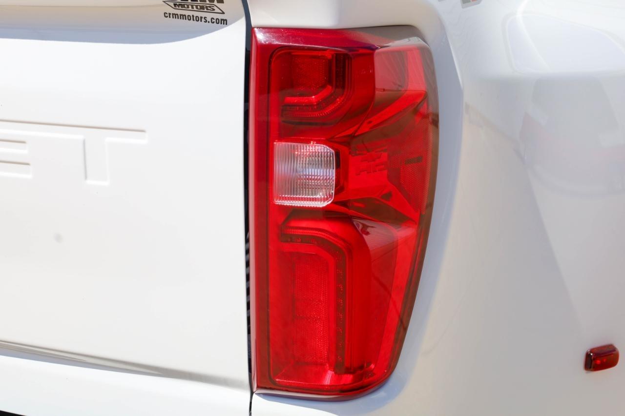 Chevrolet Silverado 3500HD 4WD Crew Cab 172" Work Truck 2025