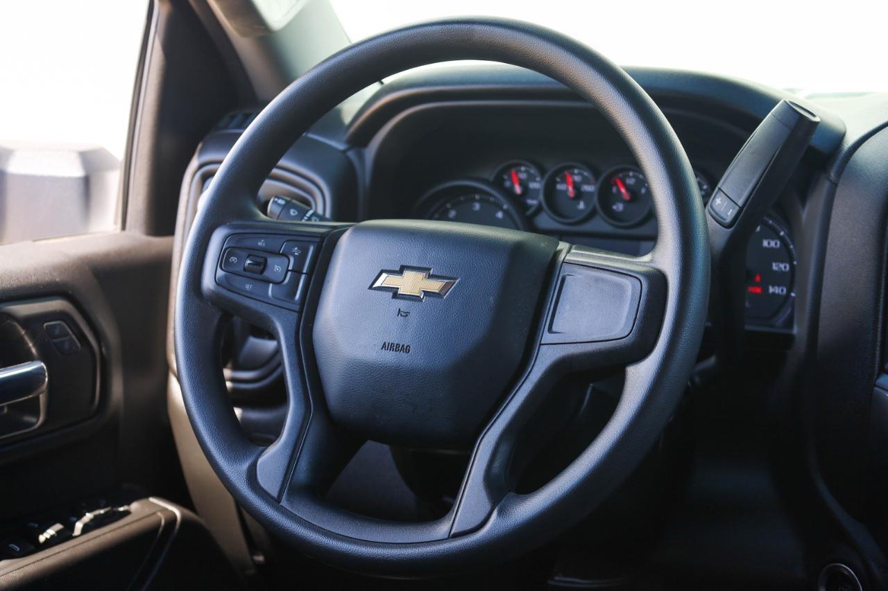 Chevrolet Silverado 3500HD 4WD Crew Cab 172" Work Truck 2025