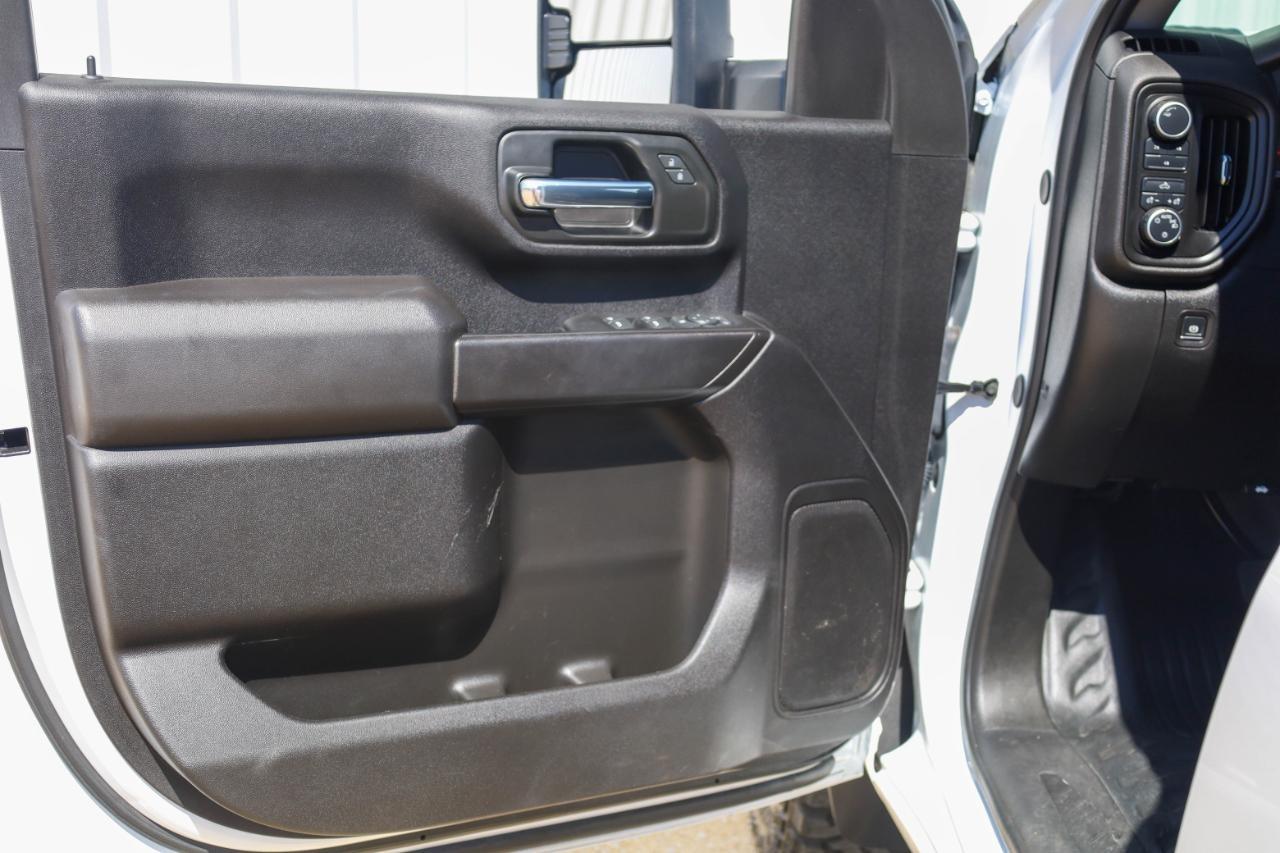 Chevrolet Silverado 3500HD 4WD Crew Cab 172" Work Truck 2025