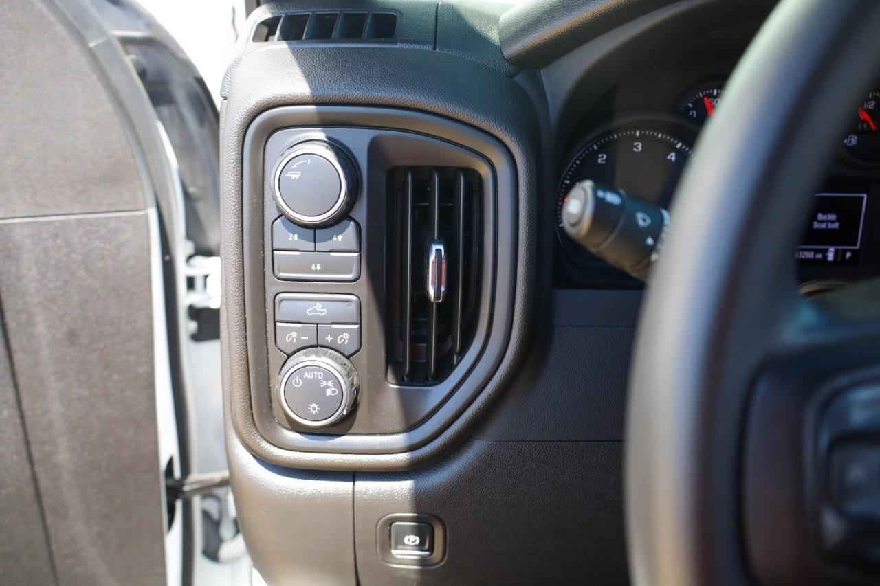 Chevrolet Silverado 3500HD 4WD Crew Cab 172" Work Truck 2025