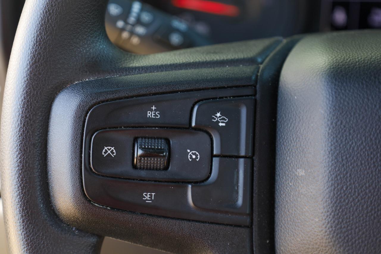 Chevrolet Silverado 3500HD 4WD Crew Cab 172" Work Truck 2025