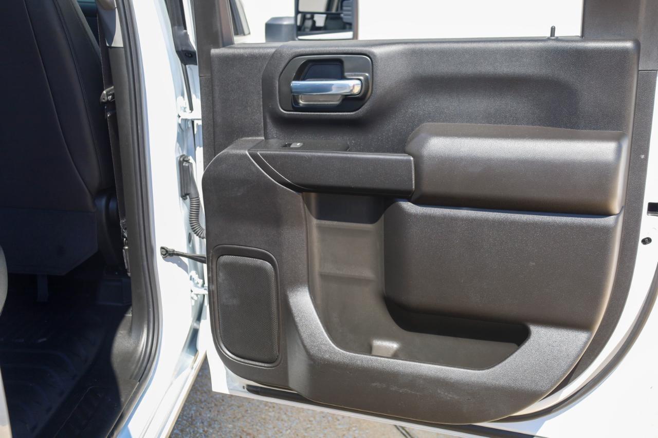 Chevrolet Silverado 3500HD 4WD Crew Cab 172" Work Truck 2025