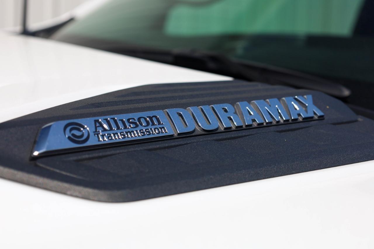 Chevrolet Silverado 3500HD 4WD Crew Cab 172" Work Truck 2025