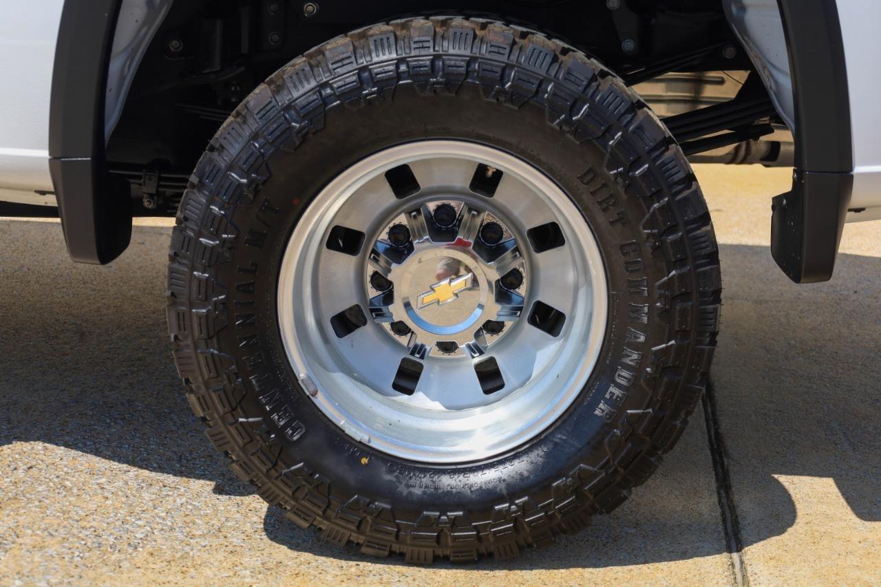 Chevrolet Silverado 3500HD 4WD Crew Cab 172" Work Truck 2025