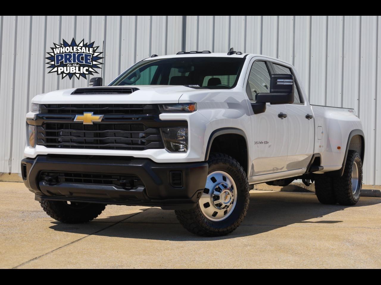 Chevrolet Silverado 3500HD 4WD Crew Cab 172" Work Truck 2025