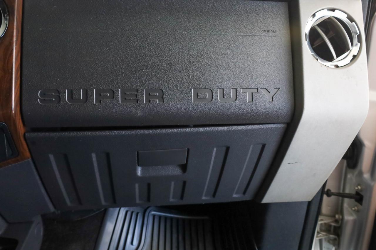 Ford Super Duty F-350 SRW 4WD Crew Cab 156" King Ranch 2016