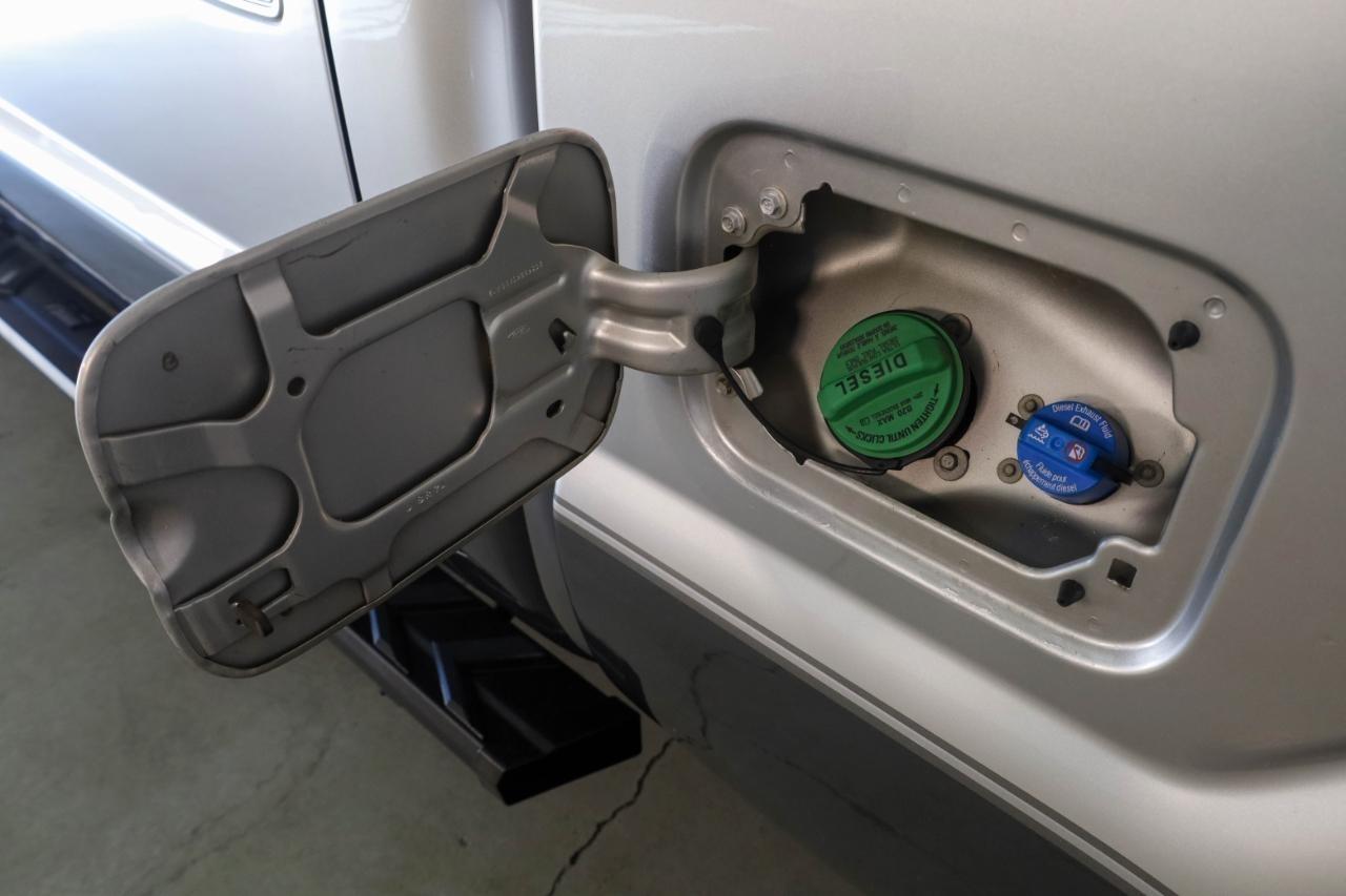 Ford Super Duty F-350 SRW 4WD Crew Cab 156" King Ranch 2016