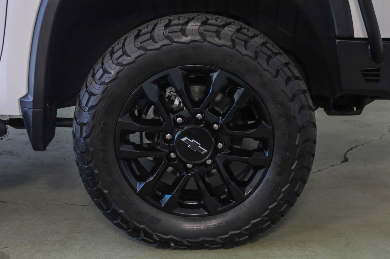 Chevrolet Silverado 2500HD 4WD Crew Cab 159" LTZ 2025