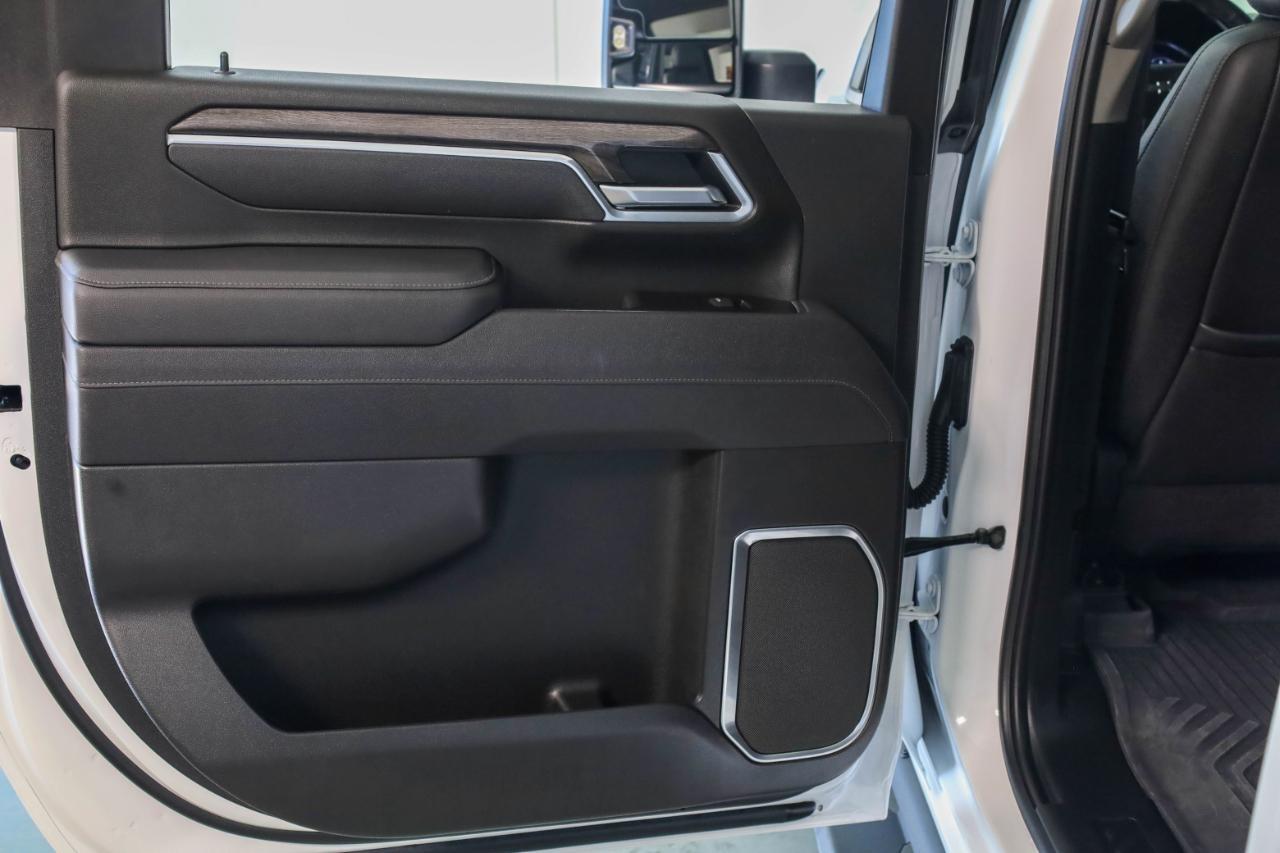 Chevrolet Silverado 2500HD 4WD Crew Cab 159" LTZ 2025