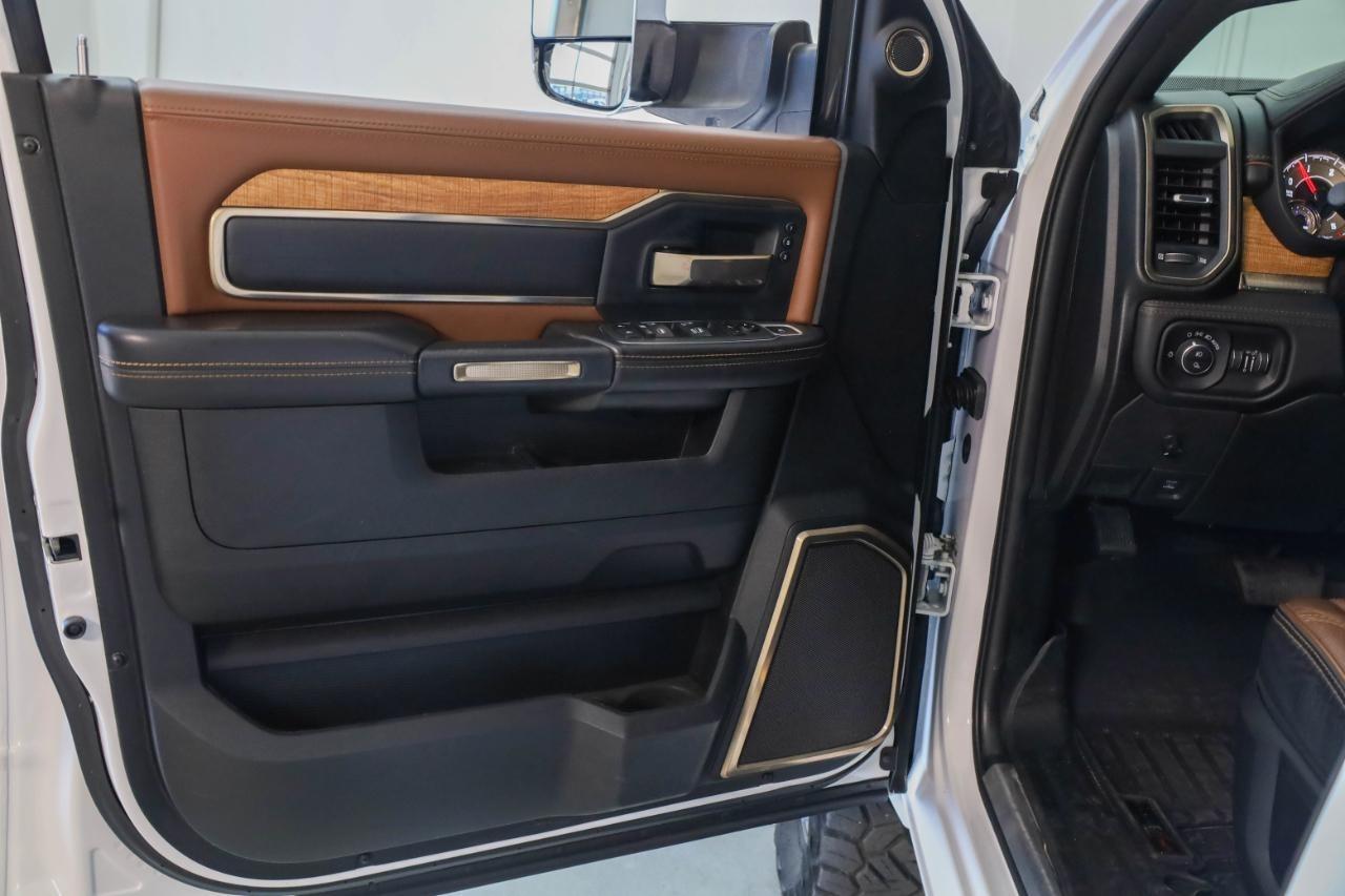 RAM 2500 Longhorn 4x4 Mega Cab 6'4" Box 2021