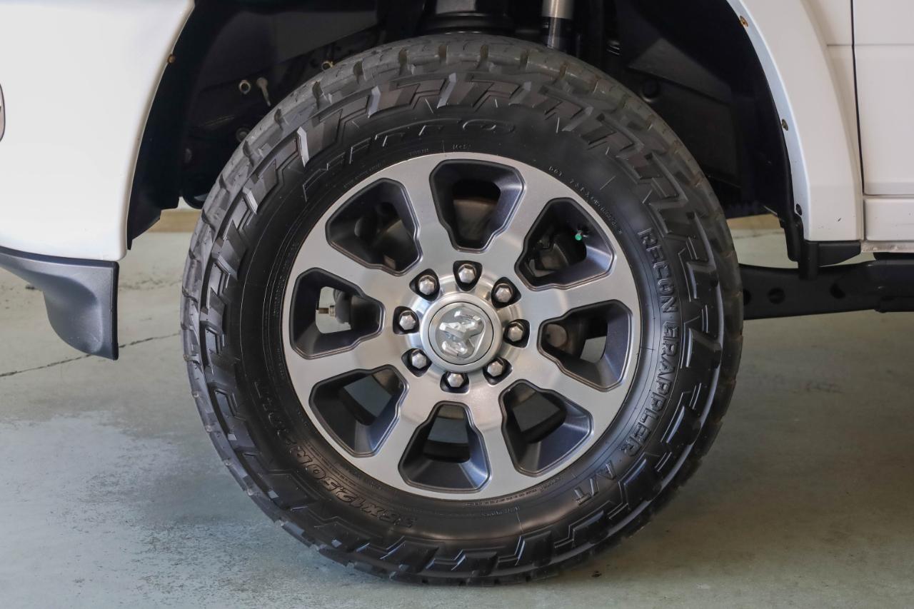 RAM 2500 Longhorn 4x4 Mega Cab 6'4" Box 2021