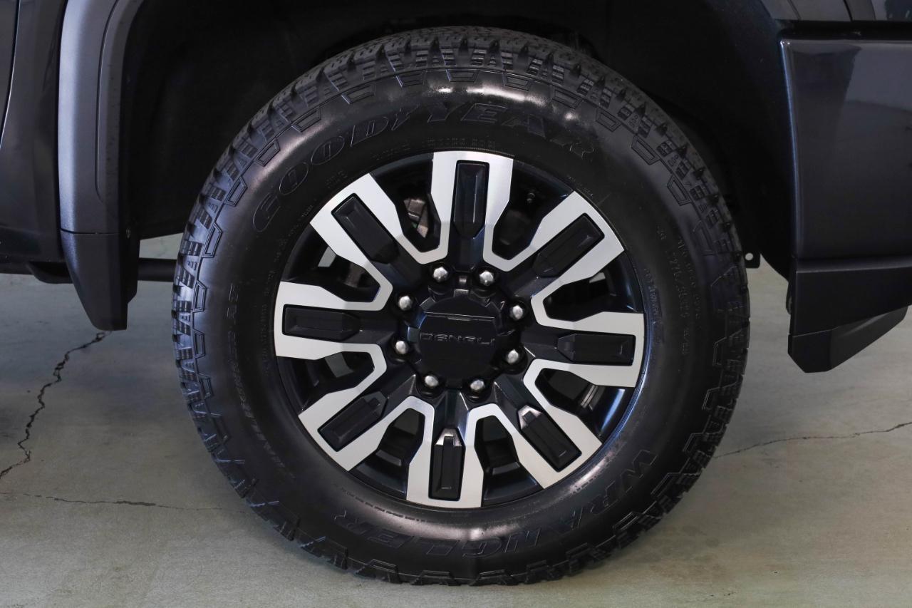 GMC Sierra 2500HD 4WD Crew Cab 159" Denali 2020