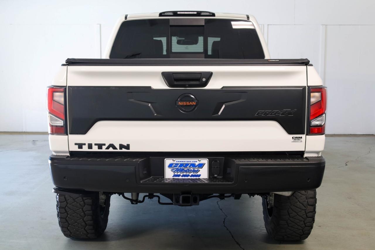 Nissan Titan 4x4 Crew Cab PRO-4X 2021