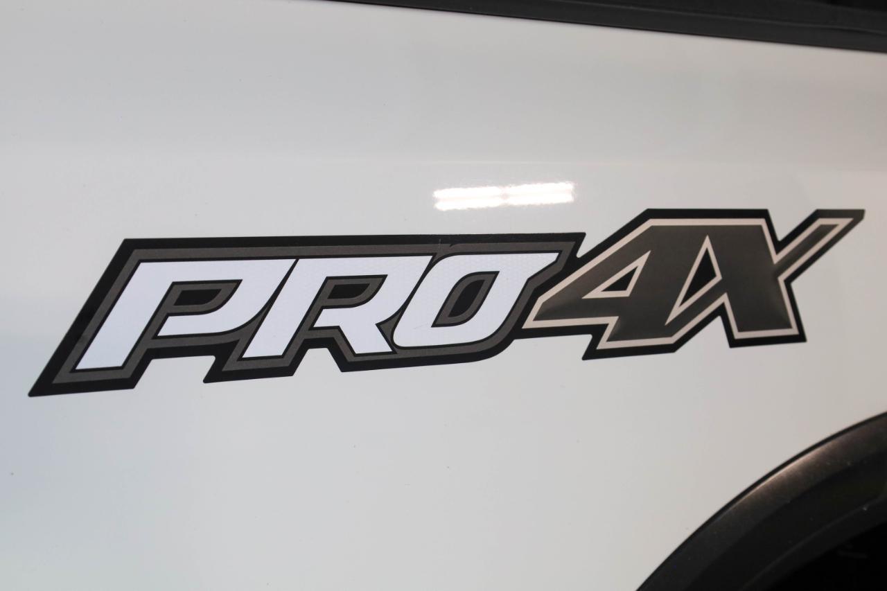 Nissan Titan 4x4 Crew Cab PRO-4X 2021