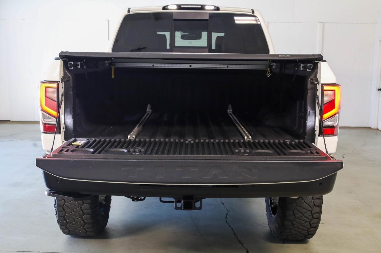 Nissan Titan 4x4 Crew Cab PRO-4X 2021
