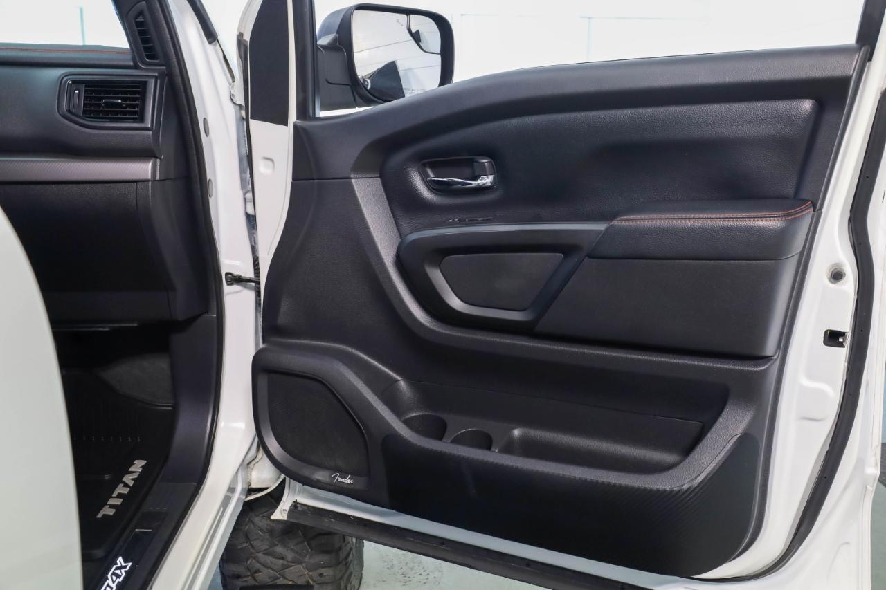 Nissan Titan 4x4 Crew Cab PRO-4X 2021