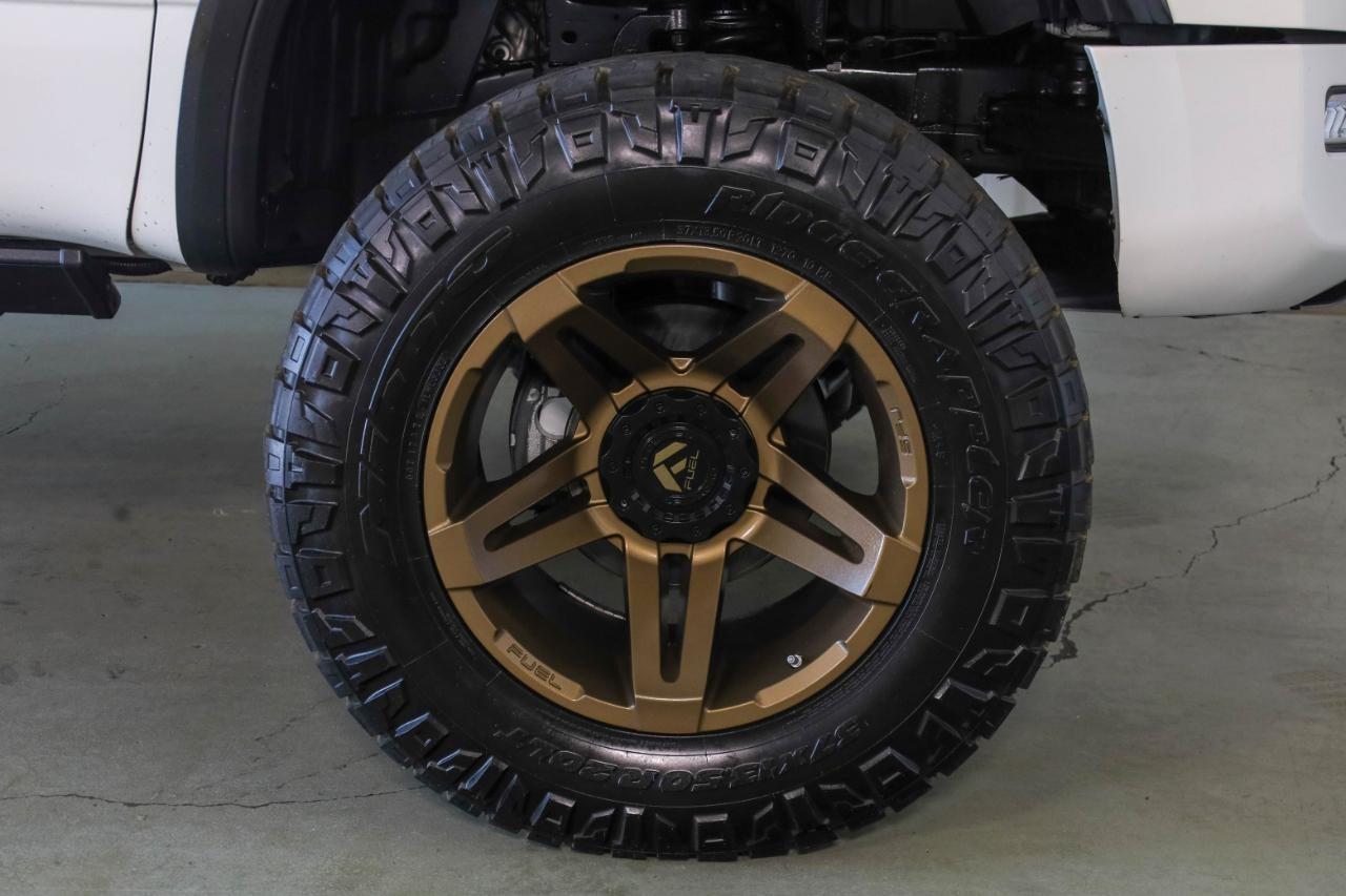 Nissan Titan 4x4 Crew Cab PRO-4X 2021