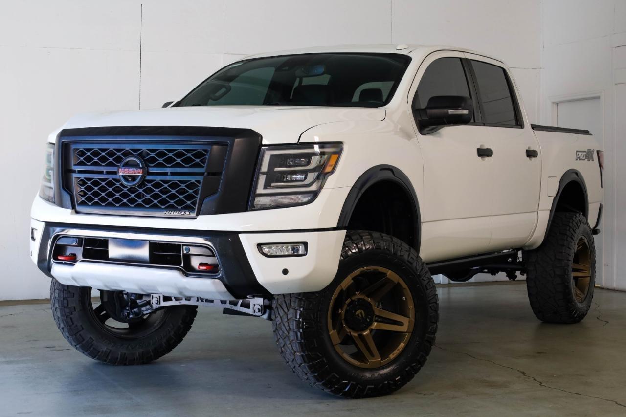 Nissan Titan 4x4 Crew Cab PRO-4X 2021