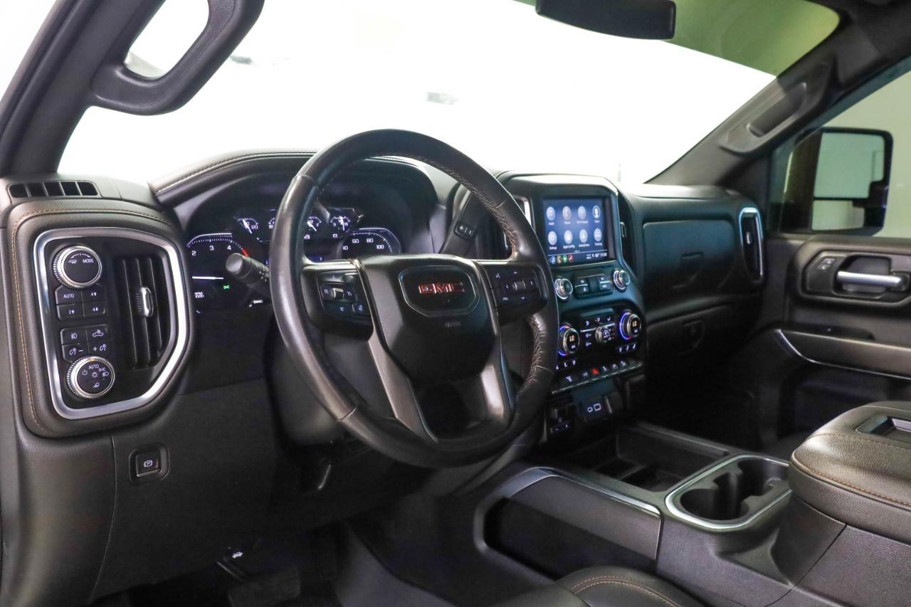 GMC Sierra 2500HD 4WD Crew Cab 159" AT4 2022