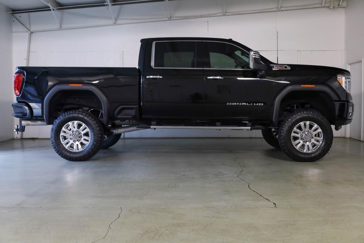 GMC Sierra 2500HD 4WD Crew Cab 159" Denali 2022