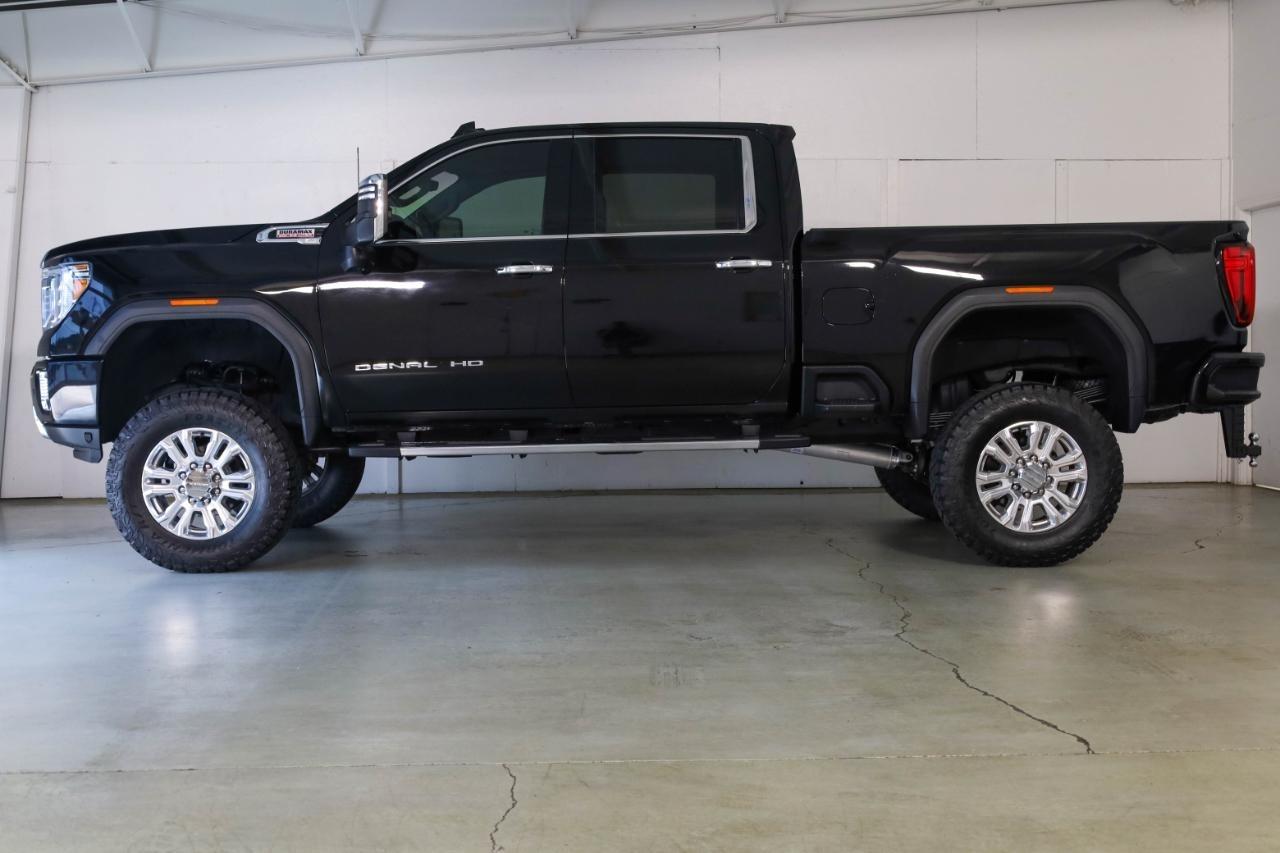 GMC Sierra 2500HD 4WD Crew Cab 159" Denali 2022