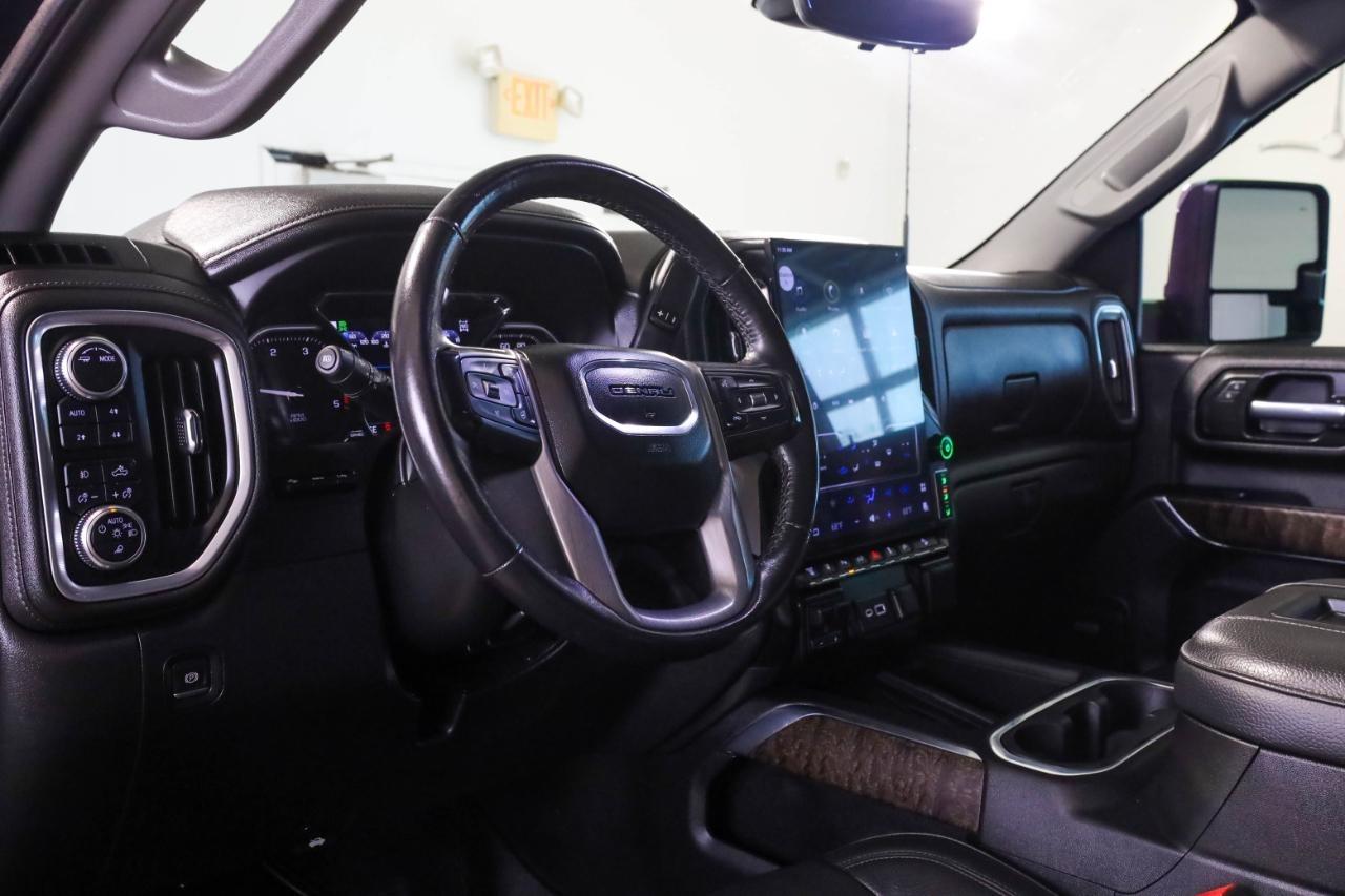 GMC Sierra 2500HD 4WD Crew Cab 159" Denali 2022