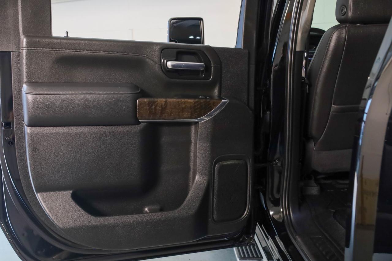 GMC Sierra 2500HD 4WD Crew Cab 159" Denali 2022