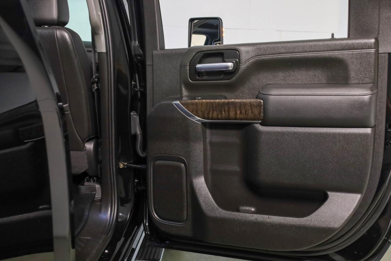 GMC Sierra 2500HD 4WD Crew Cab 159" Denali 2022
