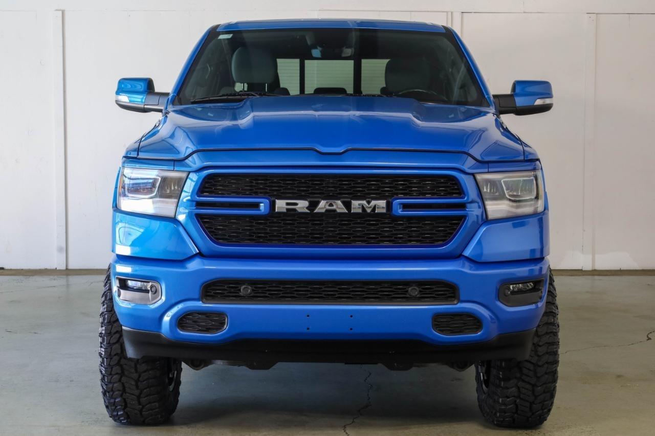 RAM 1500 Big Horn 4x4 Crew Cab 5'7" Box 2022