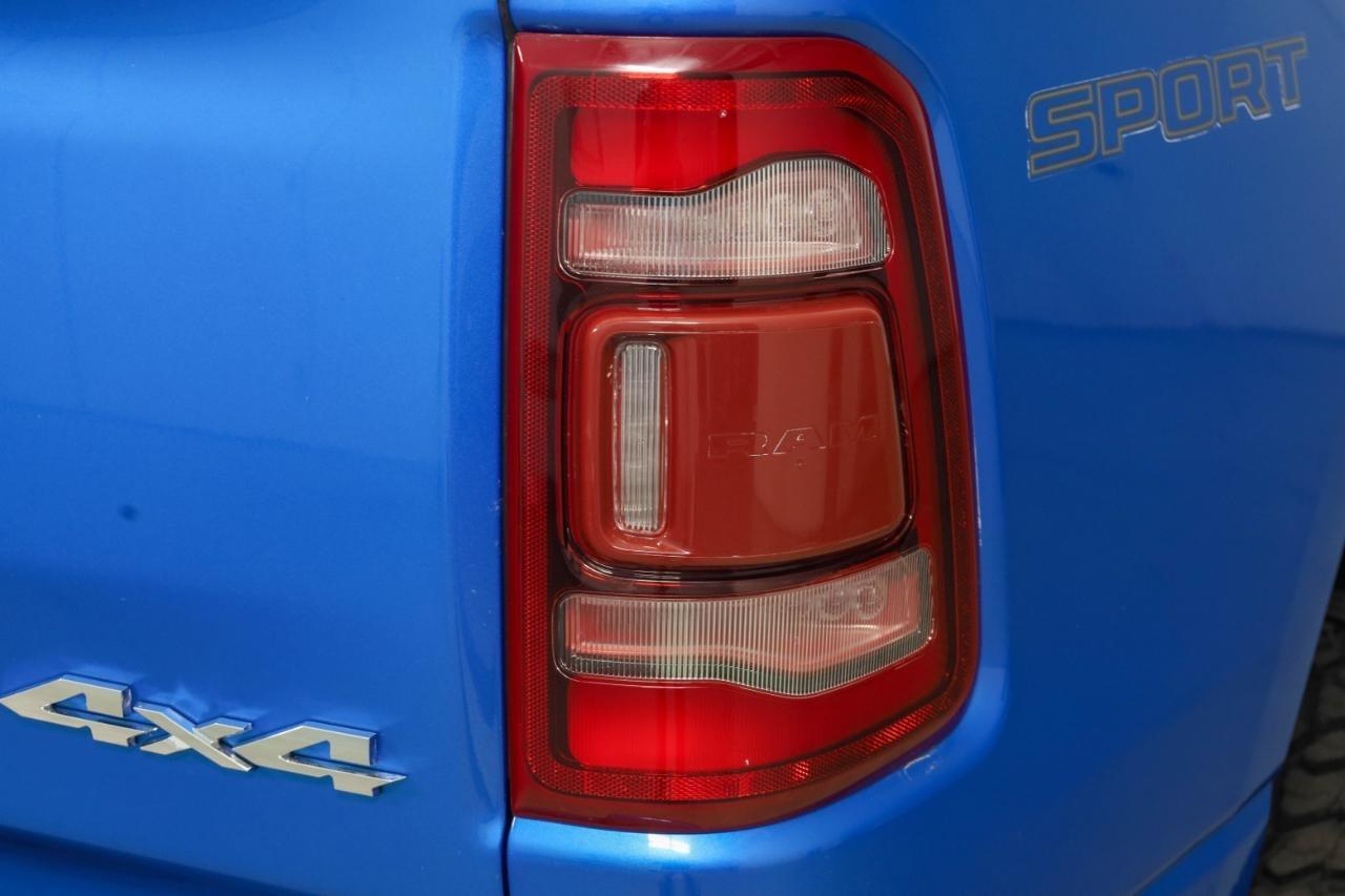 RAM 1500 Big Horn 4x4 Crew Cab 5'7" Box 2022