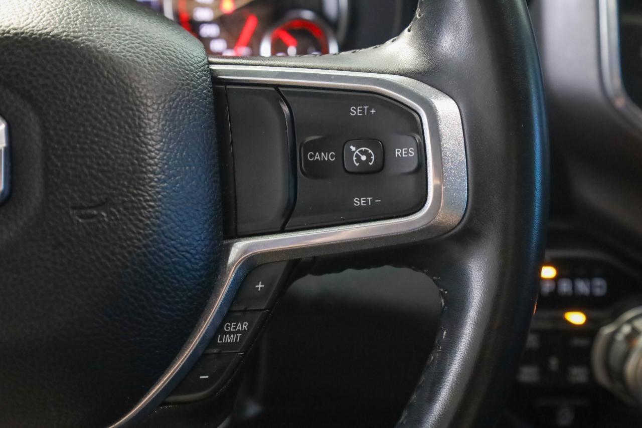 RAM 1500 Laramie 4x4 Crew Cab 5'7" Box 2022
