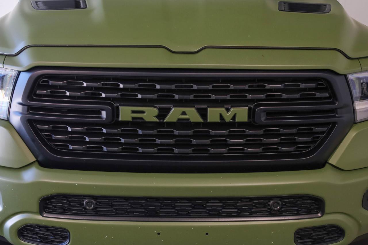RAM 1500 Laramie 4x4 Crew Cab 5'7" Box 2022