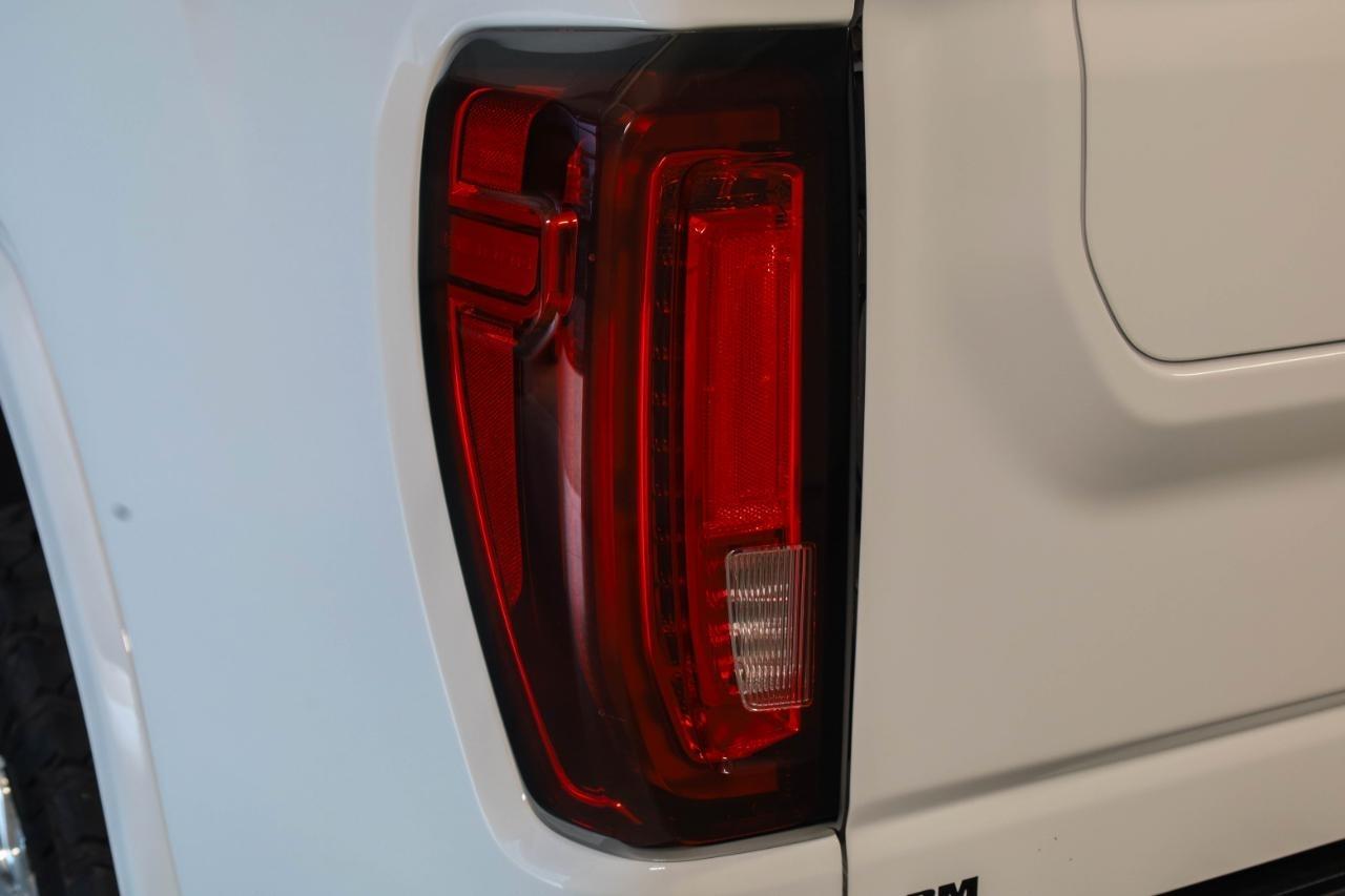 GMC Sierra 2500HD 4WD Crew Cab 159" Denali 2022