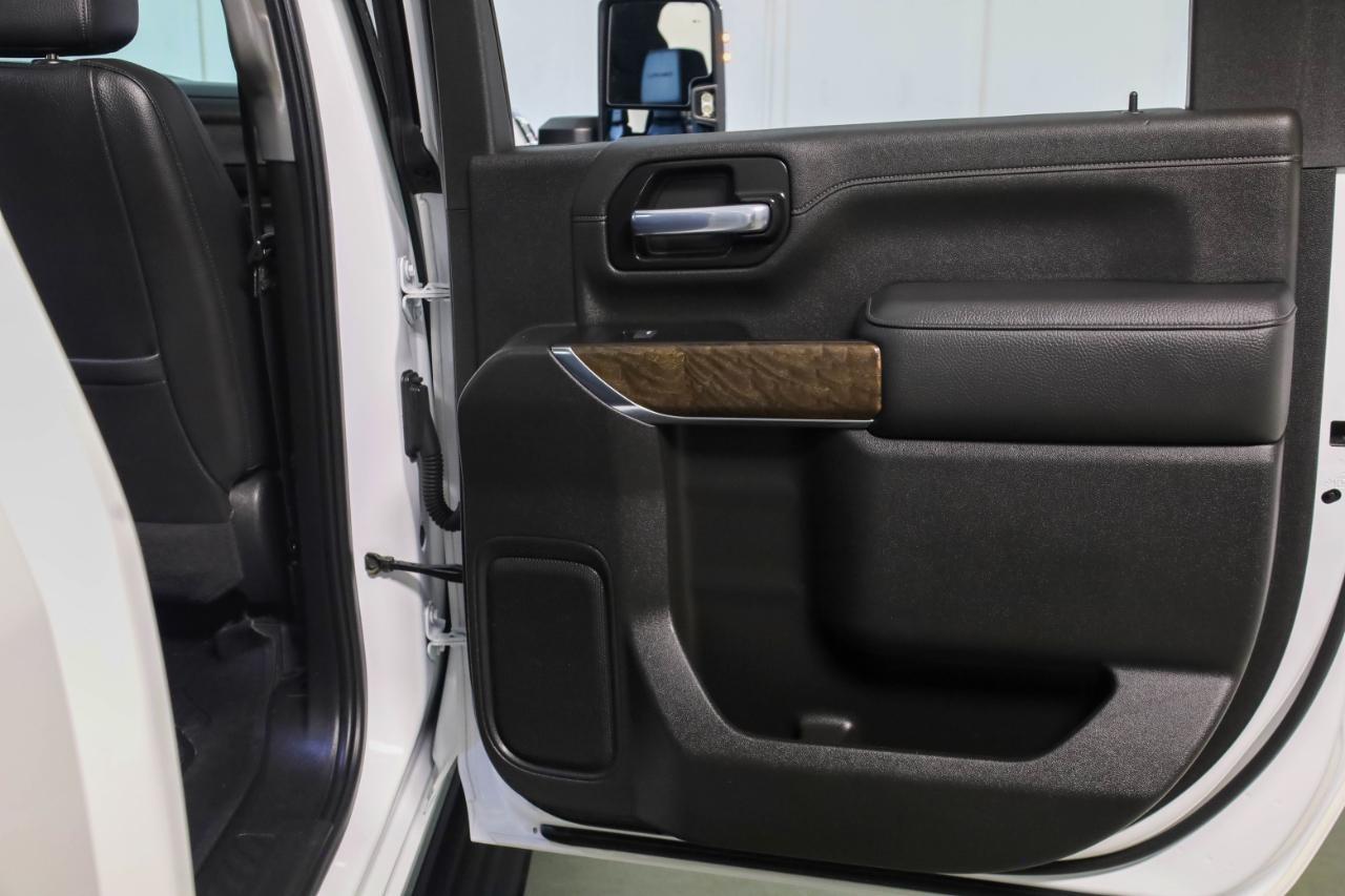 GMC Sierra 2500HD 4WD Crew Cab 159" Denali 2022