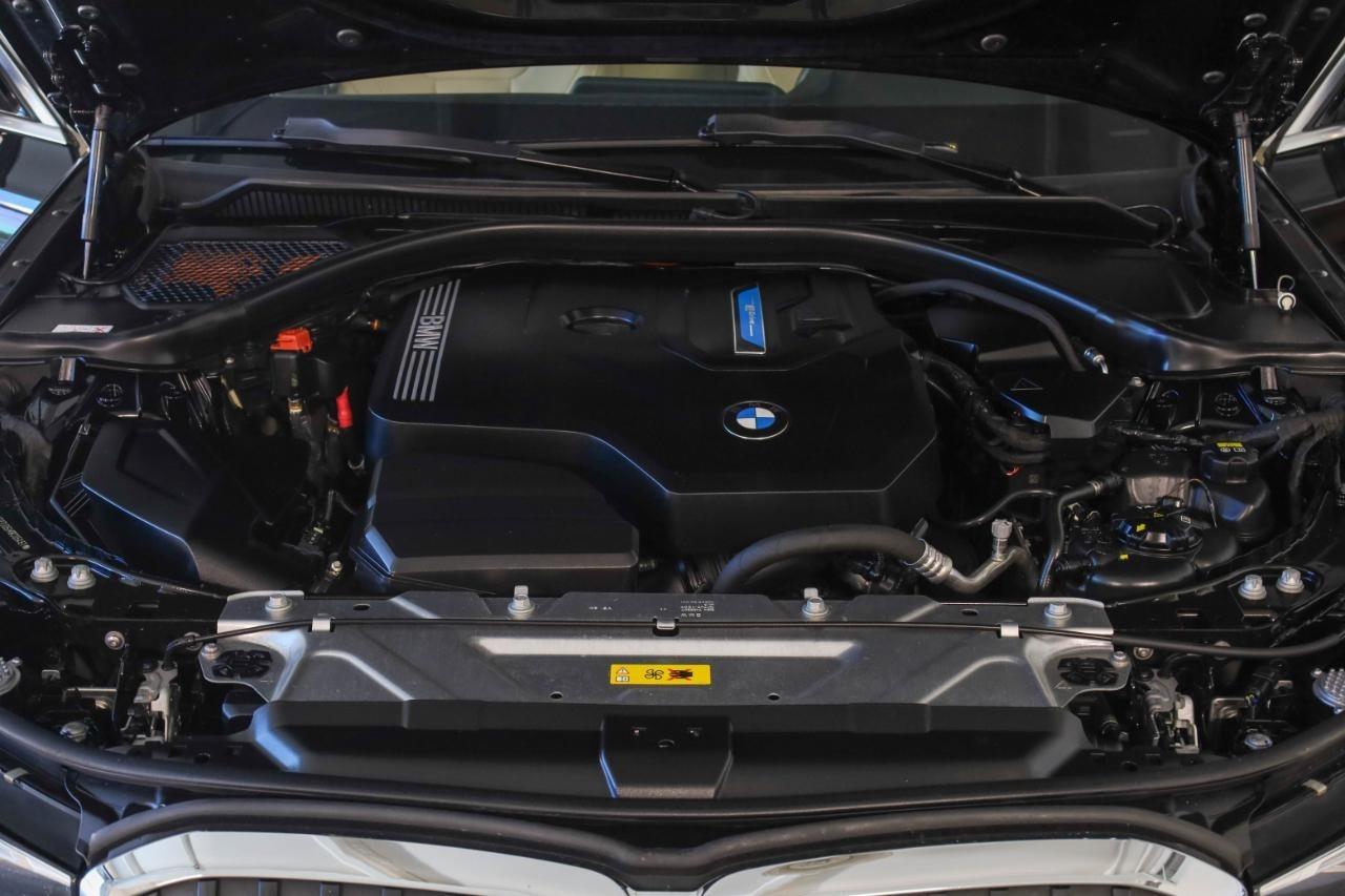BMW 3 Series 330e Plug-In Hybrid North America 2021