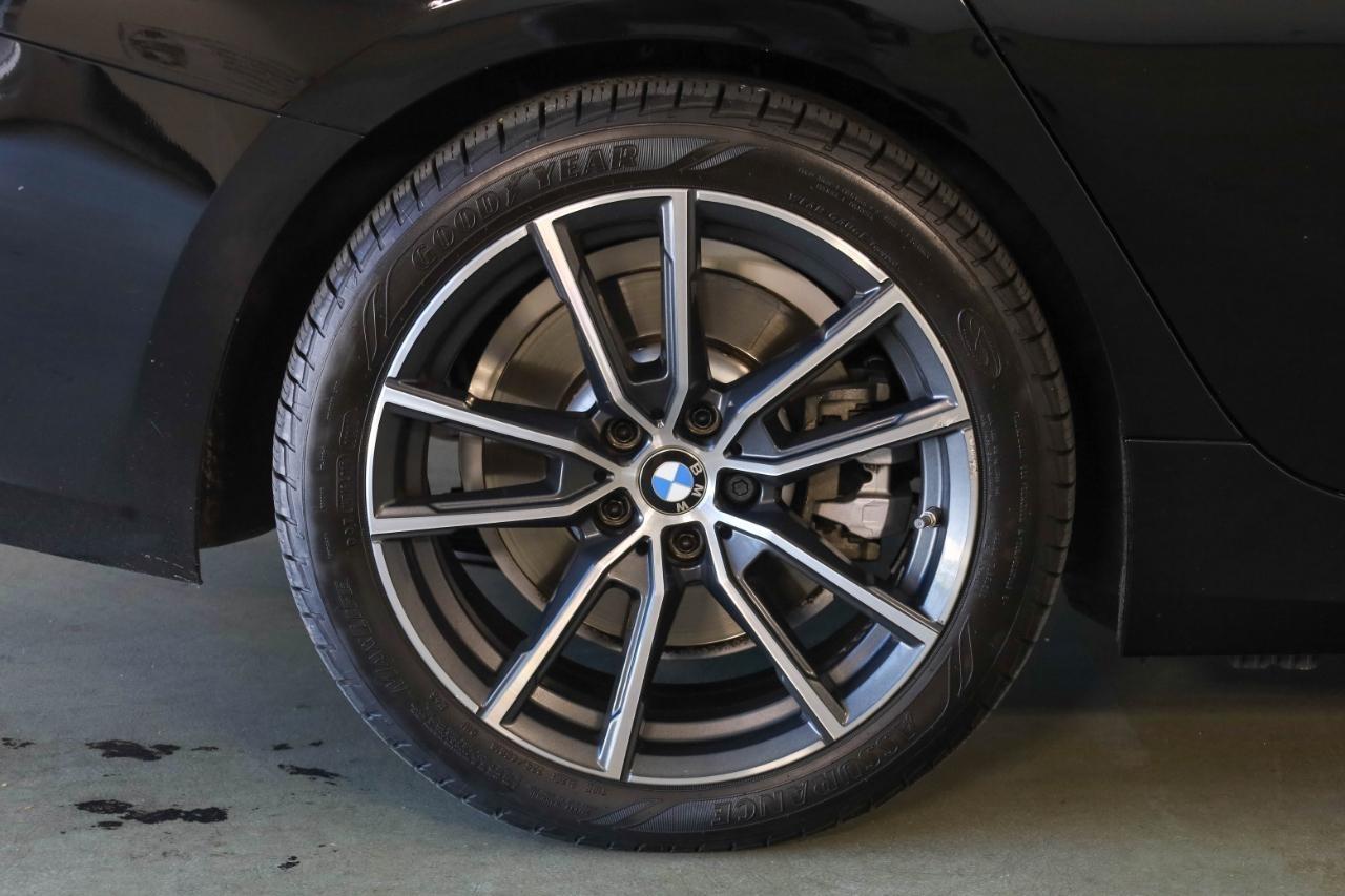 BMW 3 Series 330e Plug-In Hybrid North America 2021