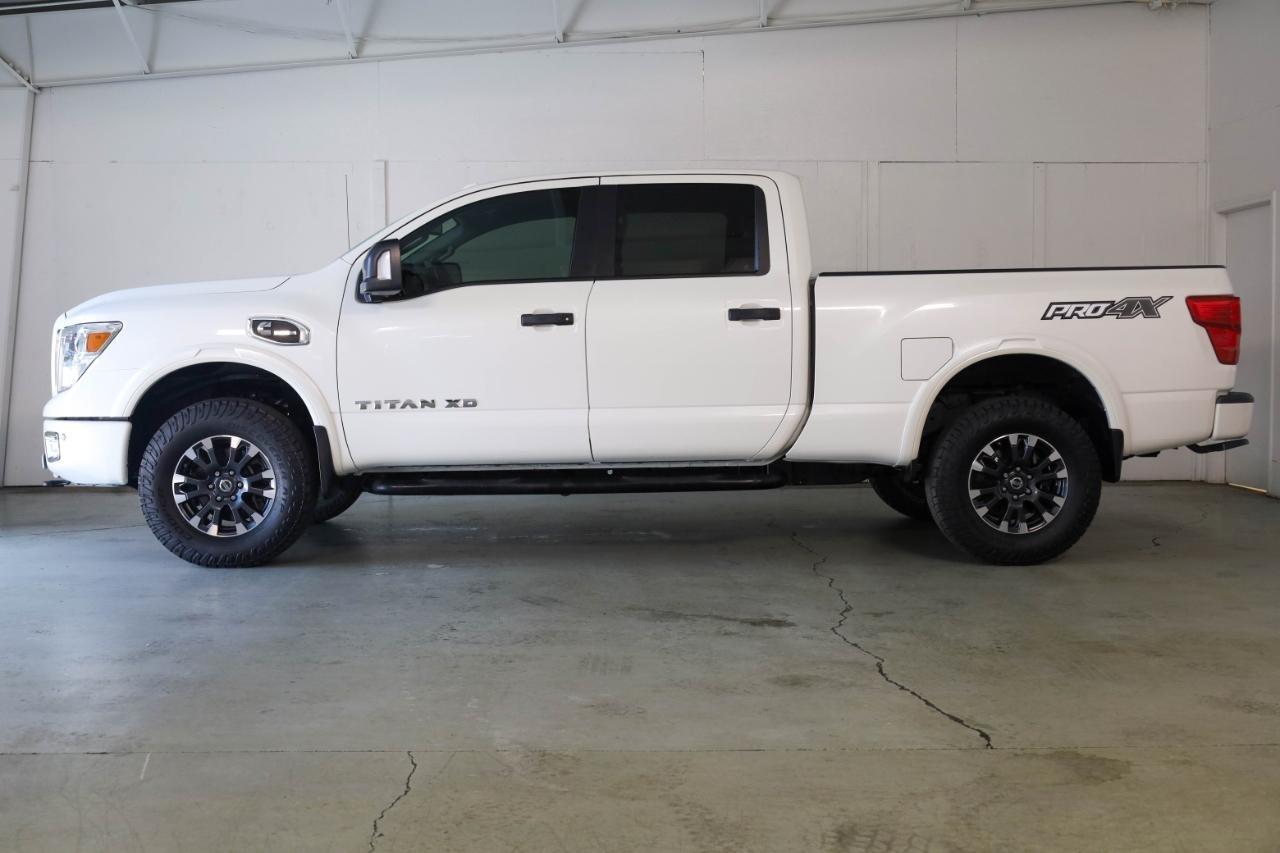 Nissan Titan XD 4x4 Diesel Crew Cab PRO-4X 2018