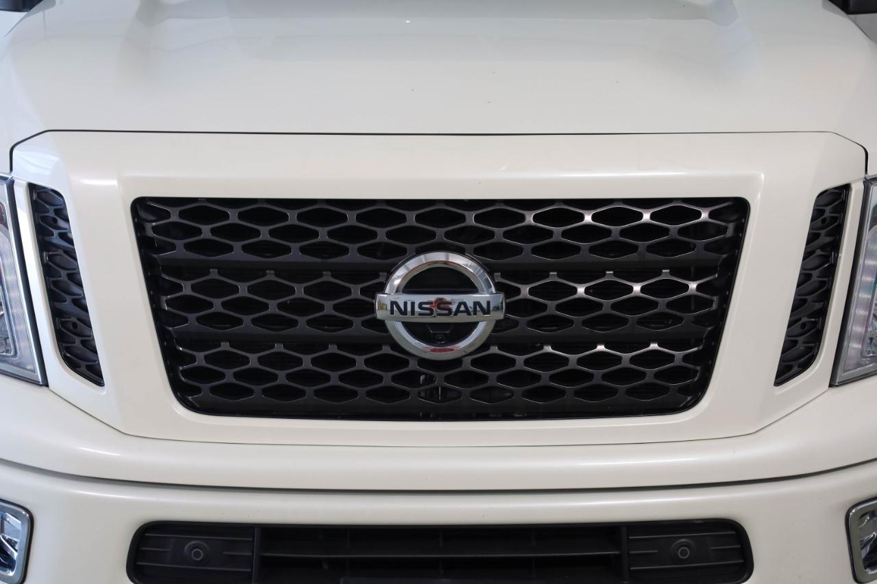 Nissan Titan XD 4x4 Diesel Crew Cab PRO-4X 2018