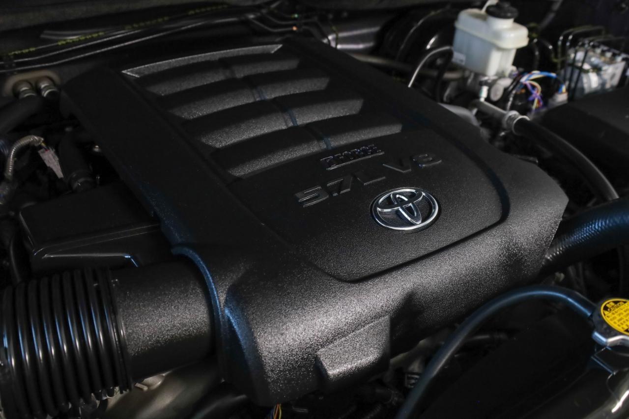 Toyota Tundra 2WD Limited Double Cab 6.5' Bed 5.7L (Natl) 2018