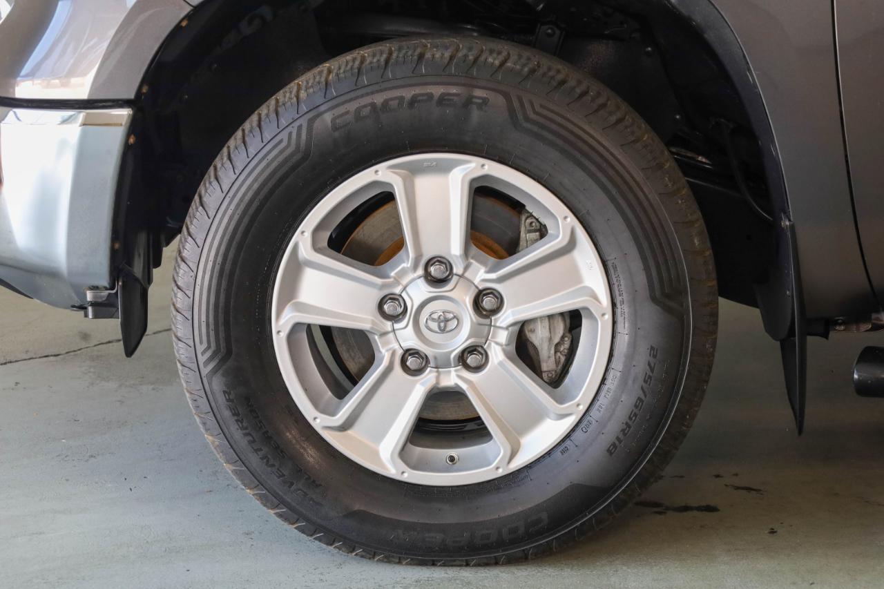 Toyota Tundra 2WD Limited Double Cab 6.5' Bed 5.7L (Natl) 2018