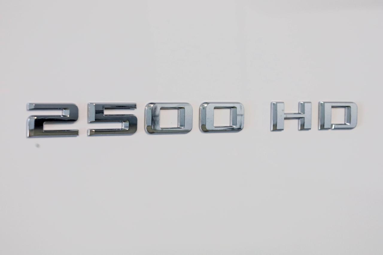 Chevrolet Silverado 2500HD 4WD Crew Cab 159" LTZ 2024