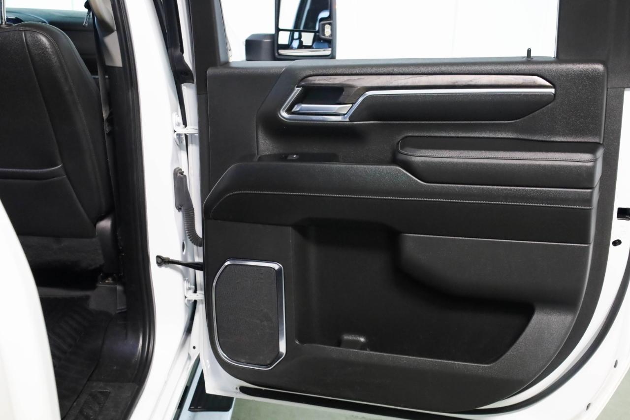 Chevrolet Silverado 2500HD 4WD Crew Cab 159" LTZ 2024