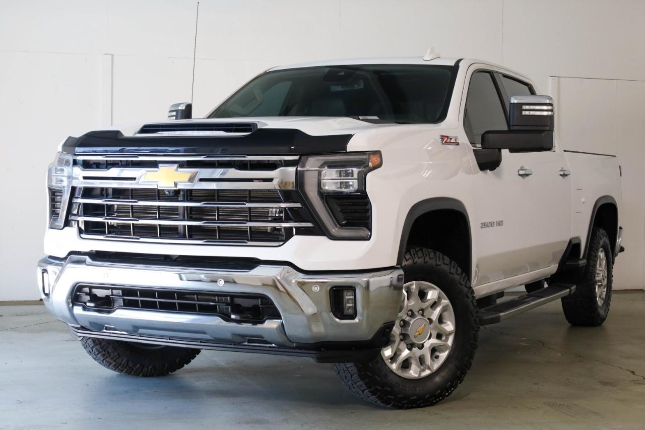 Chevrolet Silverado 2500HD 4WD Crew Cab 159" LTZ 2024