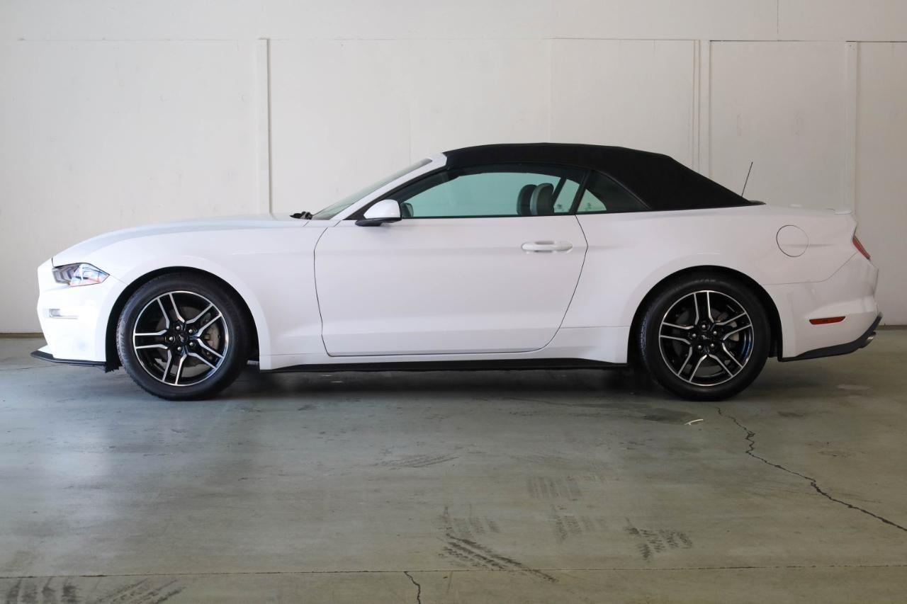 Ford Mustang EcoBoost Convertible 2021