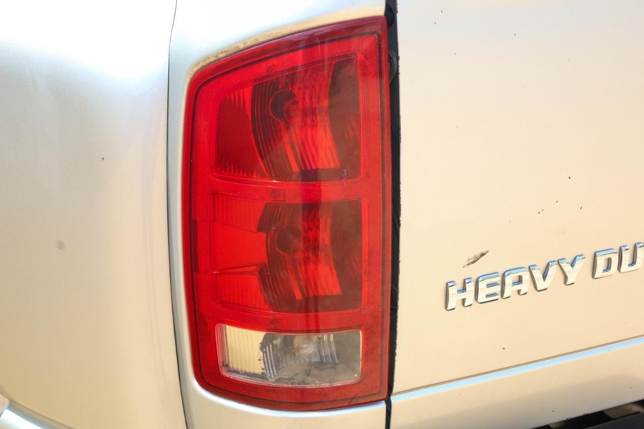 Dodge Ram 3500 4dr Quad Cab 160.5 DRW 4WD SLT 2006