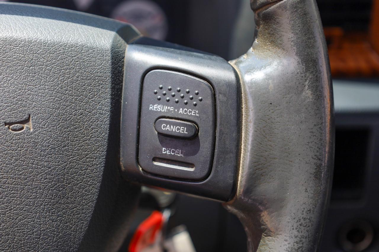 Dodge Ram 3500 4dr Quad Cab 160.5 DRW 4WD SLT 2006