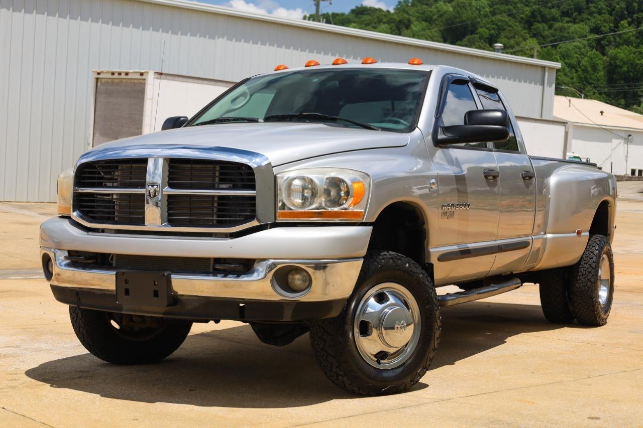 Dodge Ram 3500 4dr Quad Cab 160.5 DRW 4WD SLT 2006