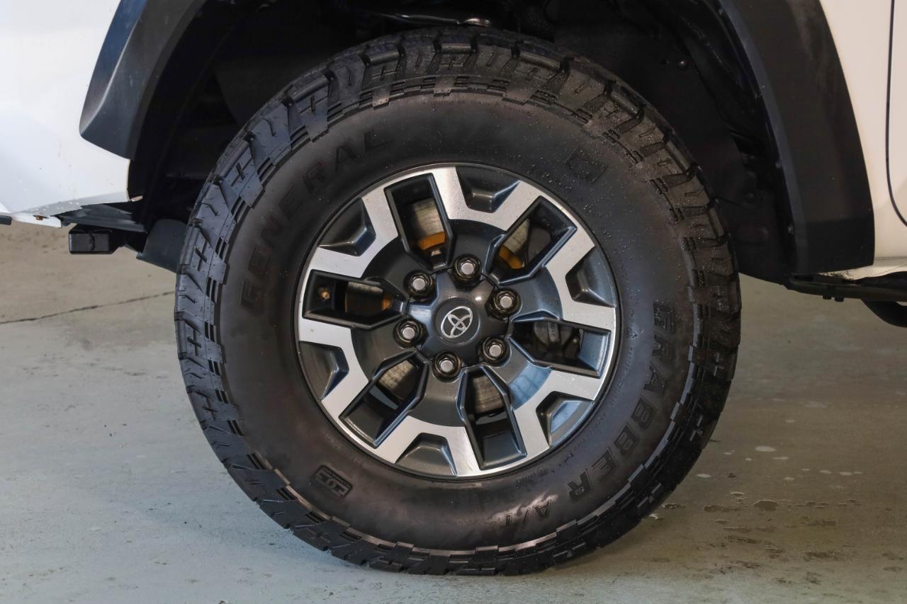 Toyota Tacoma 4WD TRD Off Road Double Cab 5' Bed V6 MT (Natl) 2021